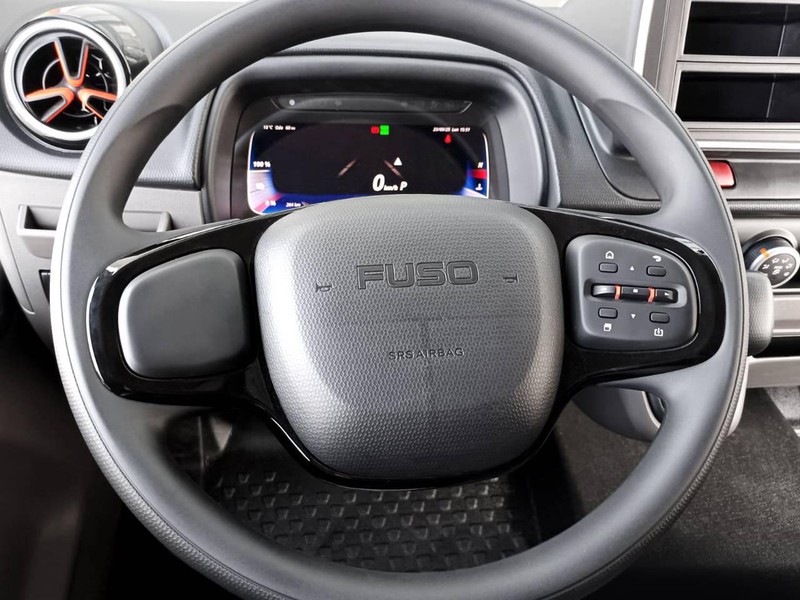 Mitsubishi Canter e7C18e/34 Cab Comfort batteria M