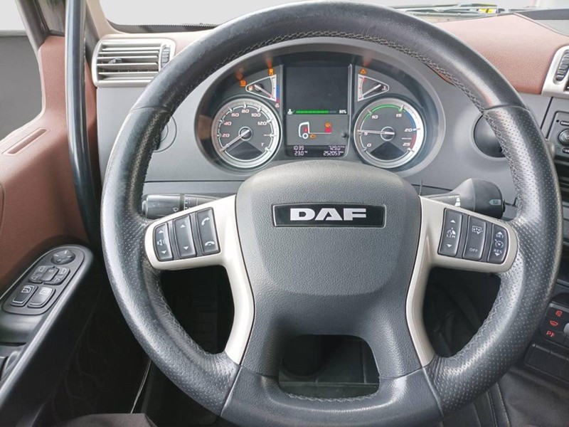 DAF CF 85 530 mx-13 ftt 6x4 sleeper cab