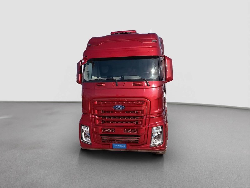 Ford F-max 4x2 luxury mega cab