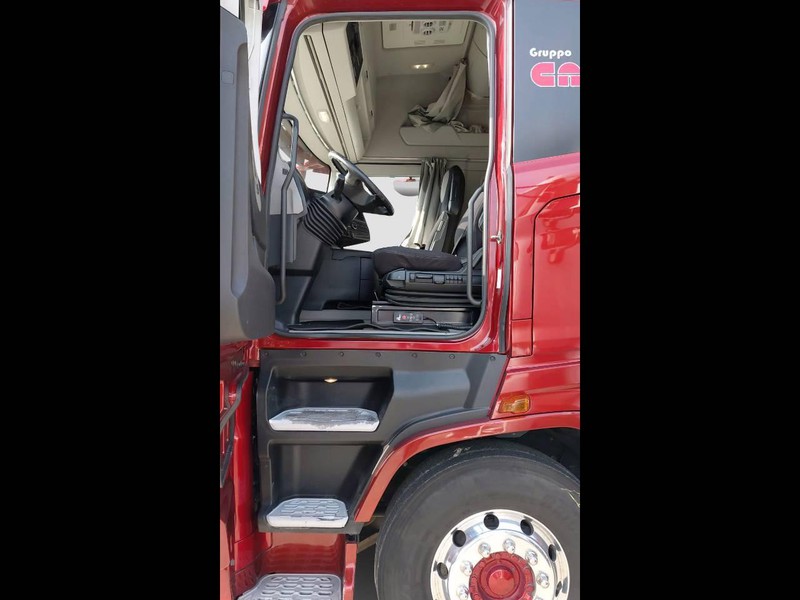 Ford F-max 4x2 luxury mega cab