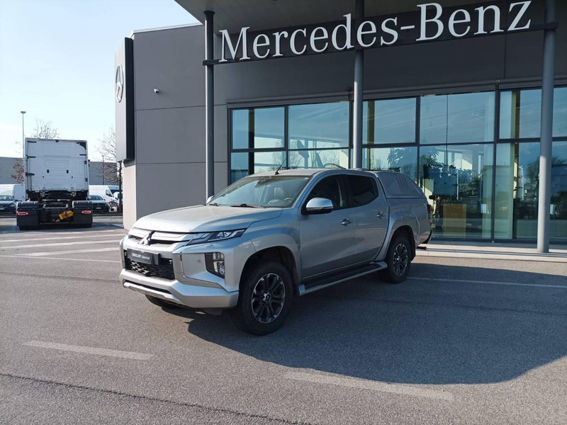 Mitsubishi L200 d.cab 2.3d intense 4wd 150cv auto