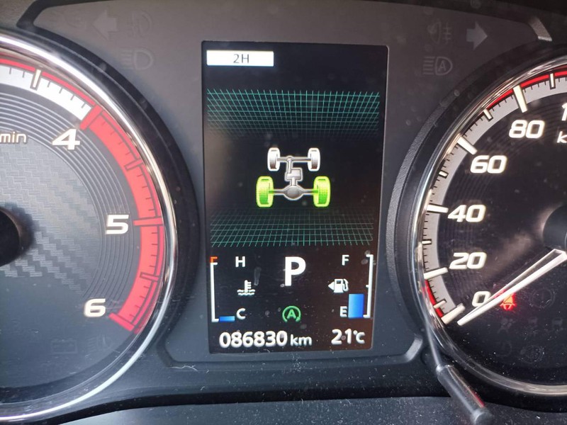 Mitsubishi L200 d.cab 2.3d intense 4wd 150cv auto