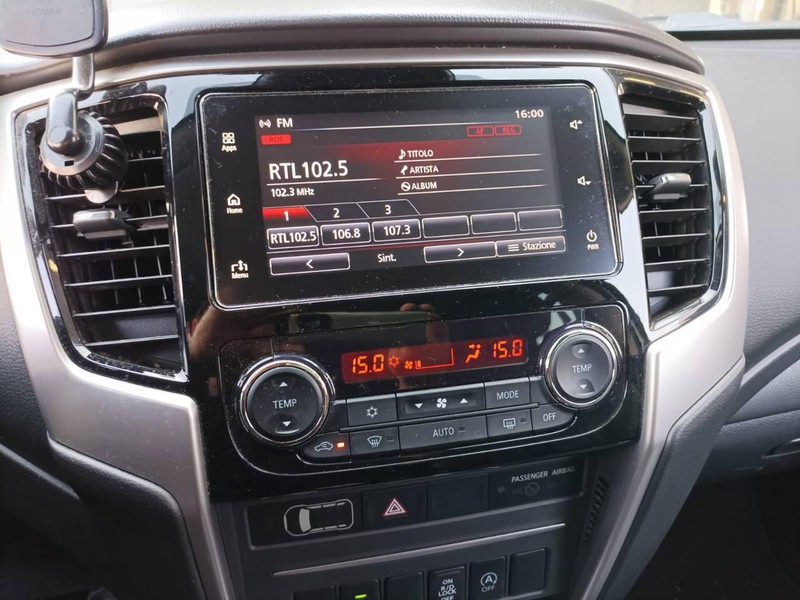 Mitsubishi L200 d.cab 2.3d intense 4wd 150cv auto