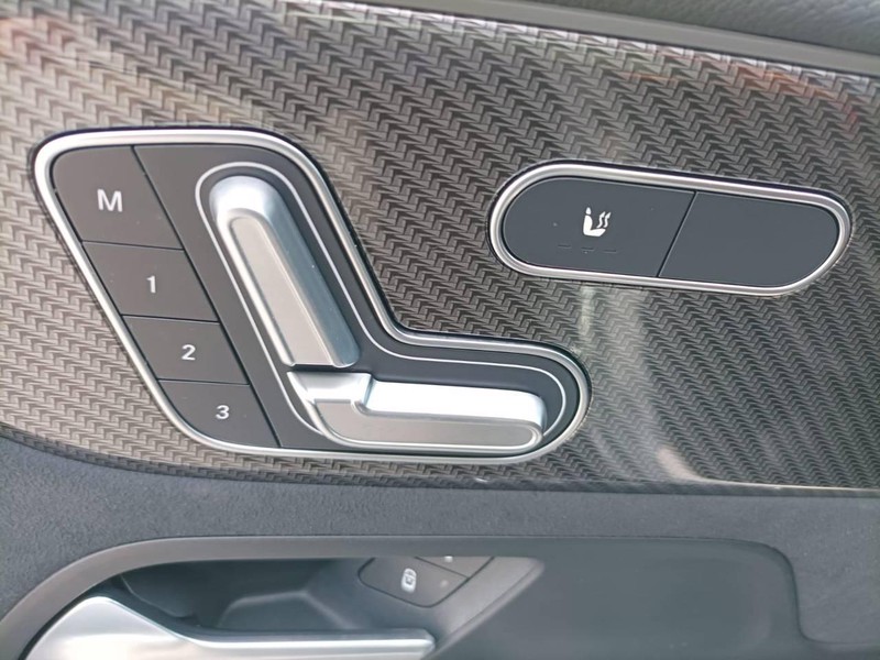 AMG GLA amg 35 advanced plus amg 4matic auto ibrido grigio