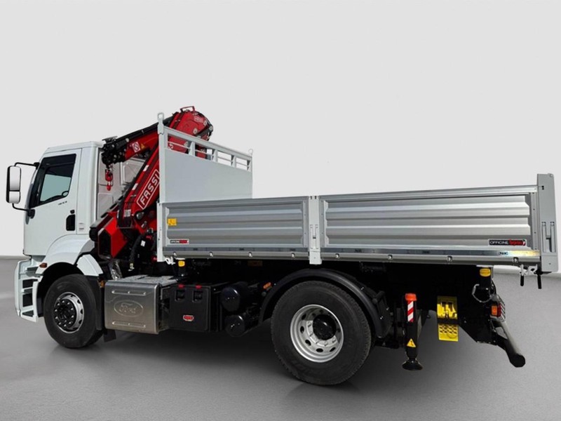 Ford Trucks Road Truck f line 1833 4x2 day cab
