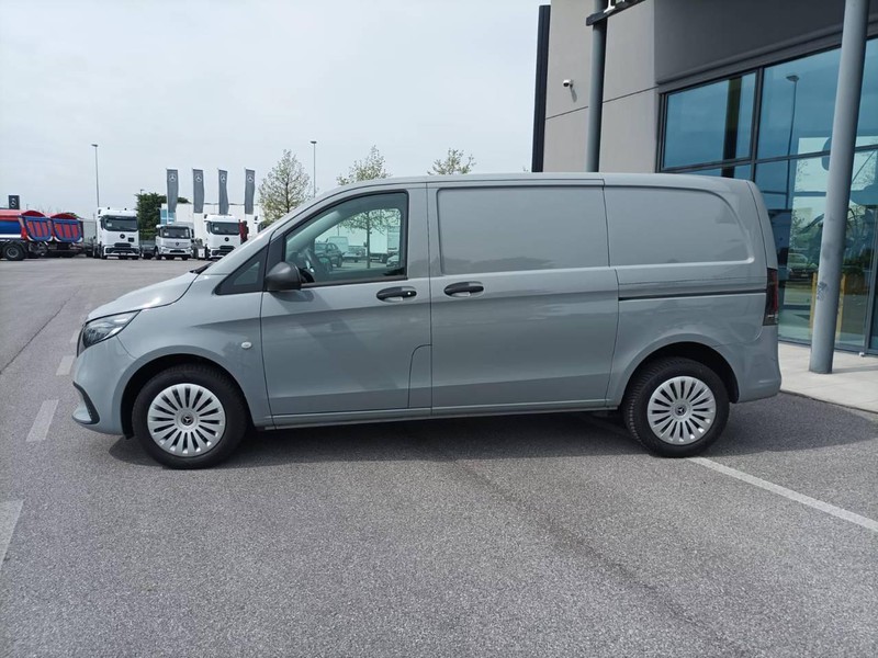Mercedes Vito furgone 119 cdi compact pro 4x4 9g-tronic diesel grigio
