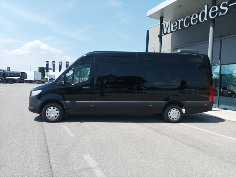 Mercedes Sprinter 317 rwd 2.0 cdi 43/35 h2 tourer pro 9g-tronic diesel nero