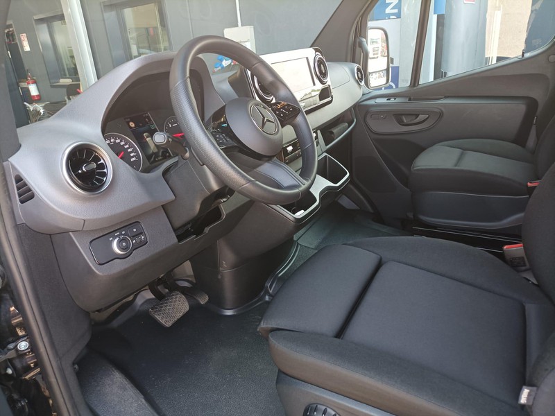 Mercedes Sprinter 317 rwd 2.0 cdi 43/35 h2 tourer pro 9g-tronic diesel nero