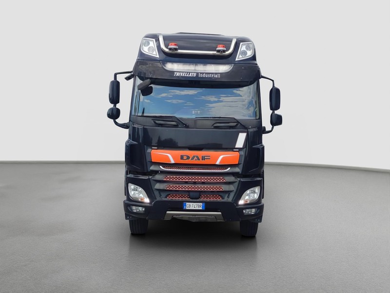 DAF CF 85 530 mx-13 ftt 6x4 sleeper cab
