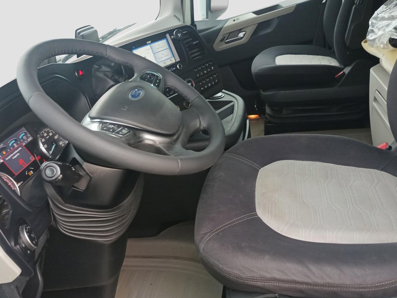 Ford F-max 4x2 comfort mega cab