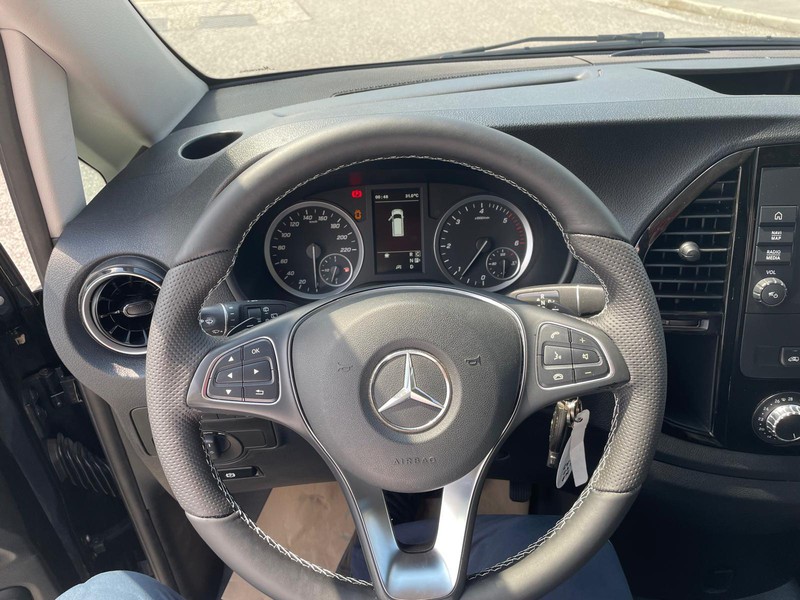Mercedes Vito 114 cdi long auto my20 diesel nero