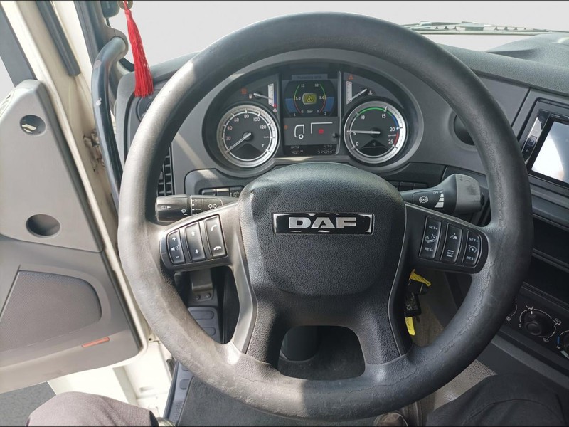 DAF FT XF mx-11 far 6x2 sp. cab