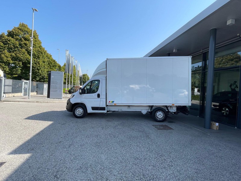 Peugeot Boxer 435 2.2 bluehdi 165cv s&s l3 furg.squad. onnicar (premium) diesel bianco