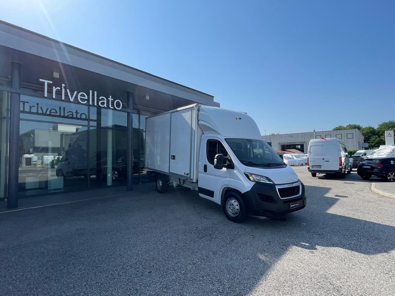 Peugeot Boxer 435 2.2 bluehdi 165cv s&s l3 furg.squad. onnicar (premium) diesel bianco