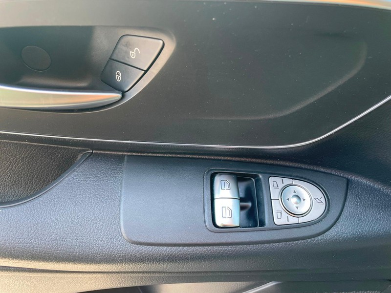 Mercedes Vito 116 cdi long tourer select auto my20 diesel nero