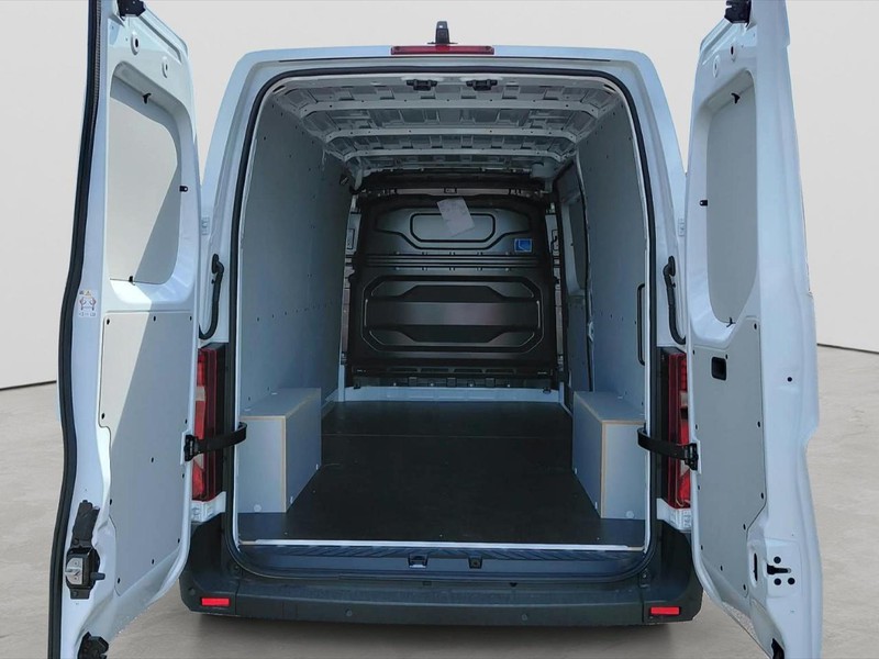 Renault Master RED VAN 3T5 E6e - L3H2