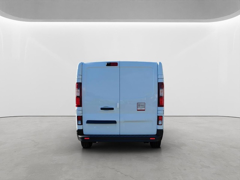 Renault Trafic RED 2026 -  VAN E6 - L1H1