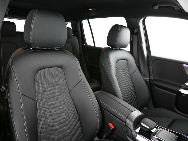 Mercedes EQB 250+ sport elettrica nero