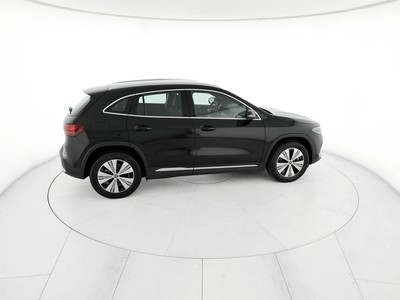 Mercedes EQA - foto 6