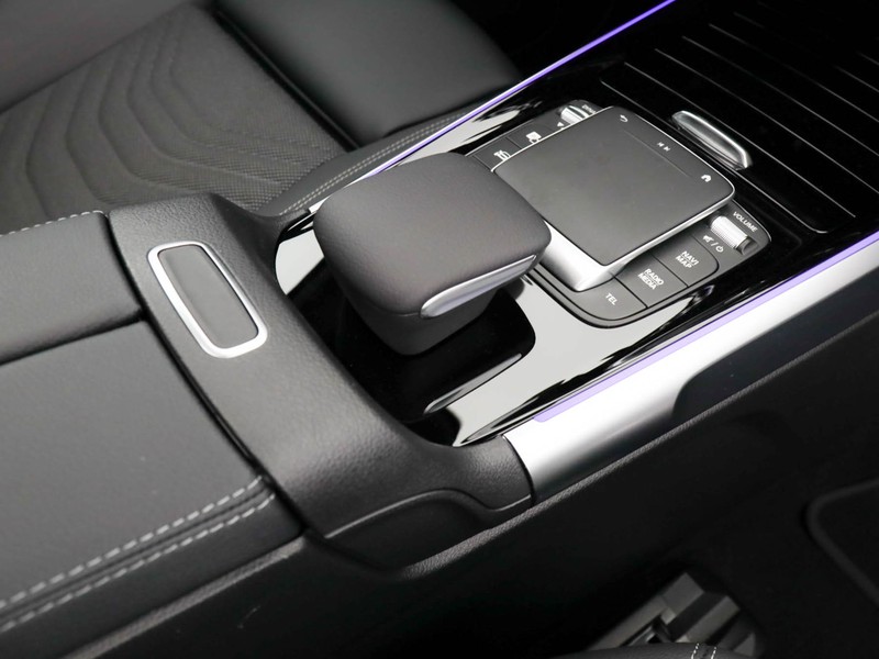 Mercedes EQB 300 sport plus 4matic 7p.ti elettrica nero