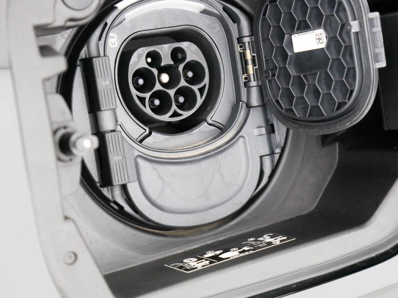 Mercedes EQB 300 sport plus 4matic 7p.ti elettrica nero