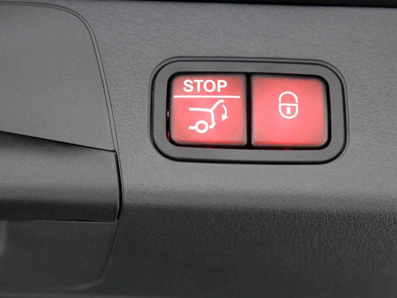 Mercedes EQB 300 sport plus 4matic 7p.ti elettrica nero