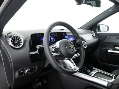 Mercedes EQA - foto 11