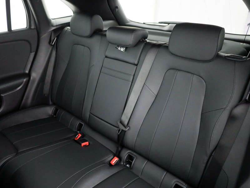 Mercedes EQA 300 Progressive Advanced 4matic elettrica grigio
