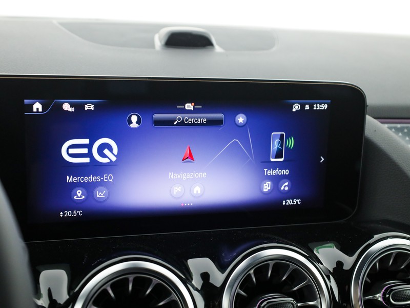 Mercedes EQA 300 Progressive Advanced 4matic elettrica grigio