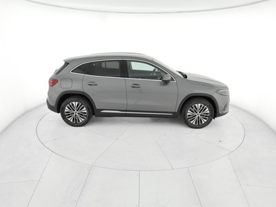 Mercedes EQA - foto 8