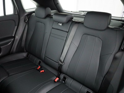 Mercedes EQA - foto 11