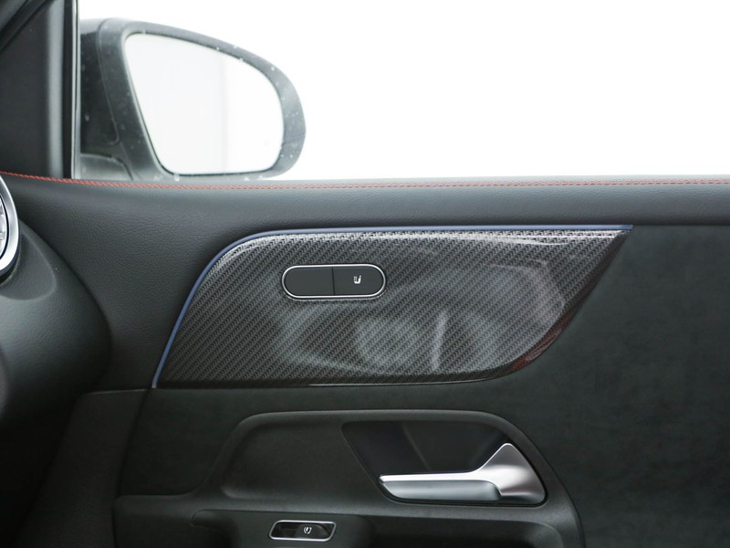 Mercedes GLB 180 d AMG Line Premium Plus auto diesel nero