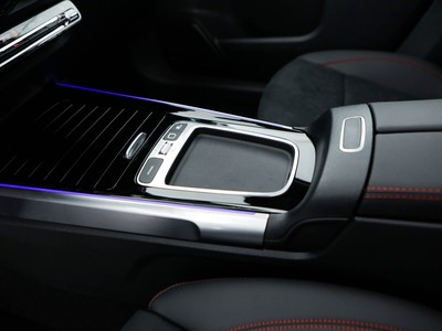 Mercedes GLB - foto 18