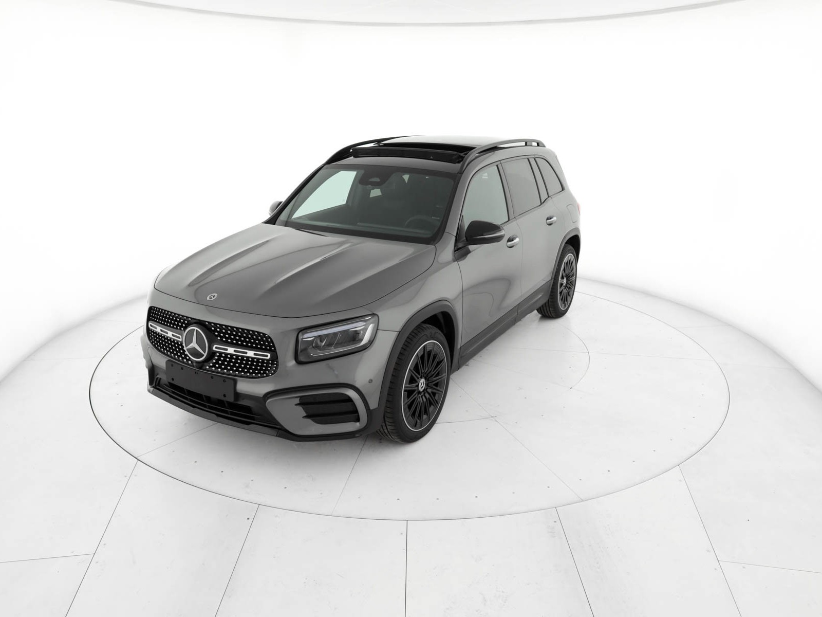 Mercedes GLB - foto principale