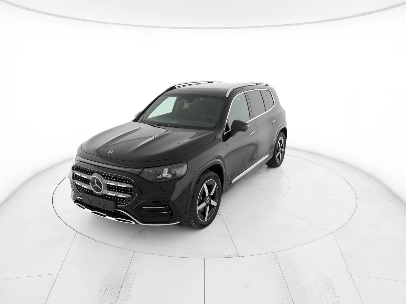 Mercedes GLB - foto principale