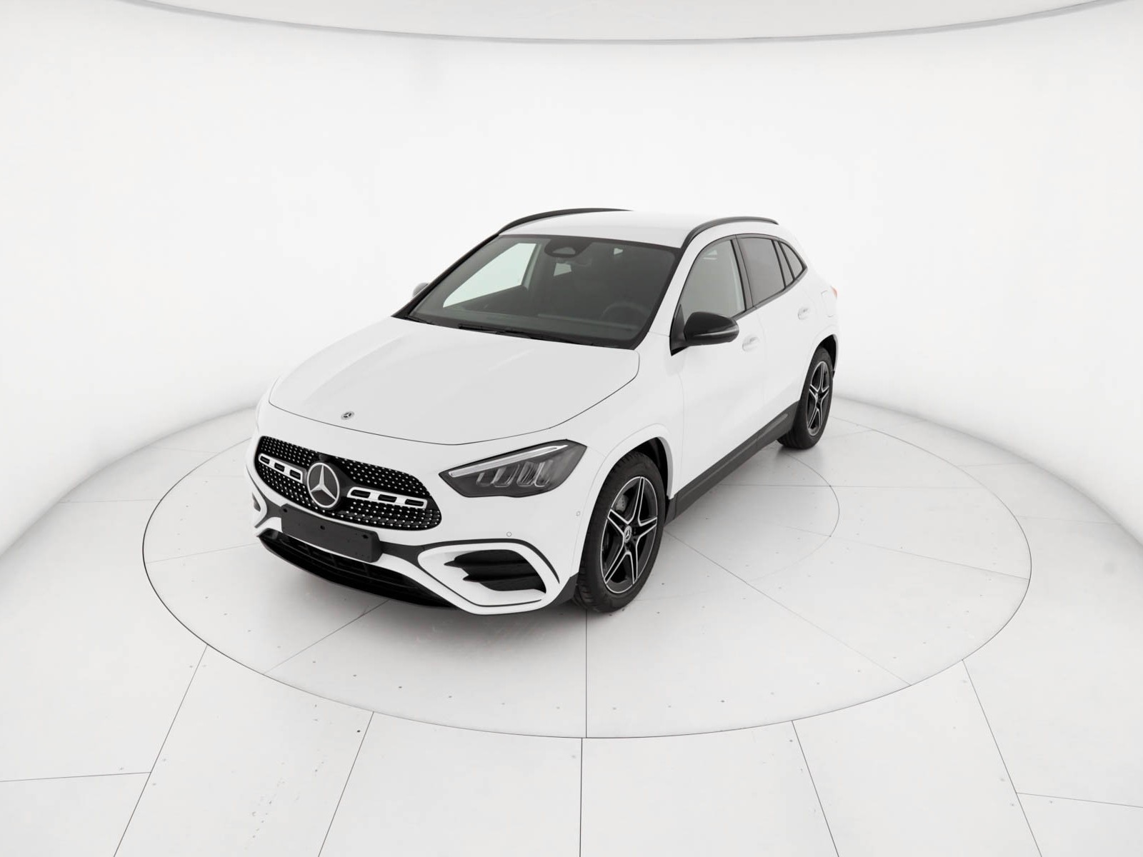 Mercedes GLA - foto principale