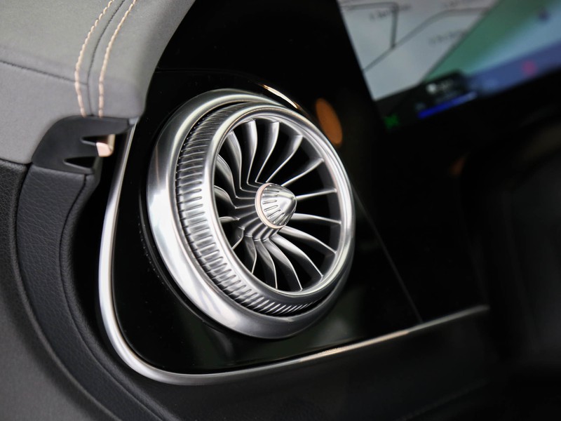 Mercedes EQS 580 luxury 4matic elettrica argento
