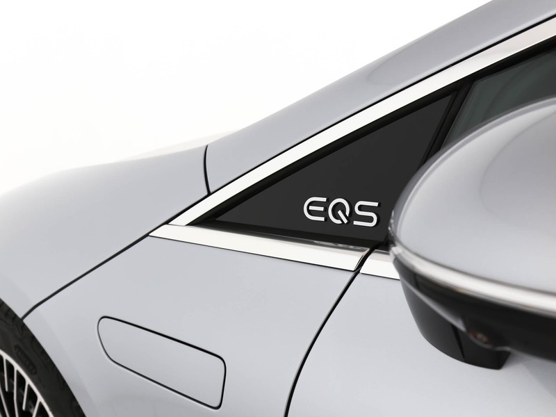 Mercedes EQS 580 luxury 4matic elettrica argento