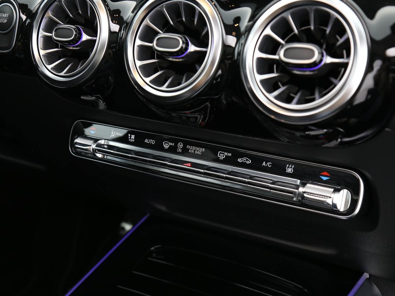 Mercedes EQA 250 premium plus elettrica argento