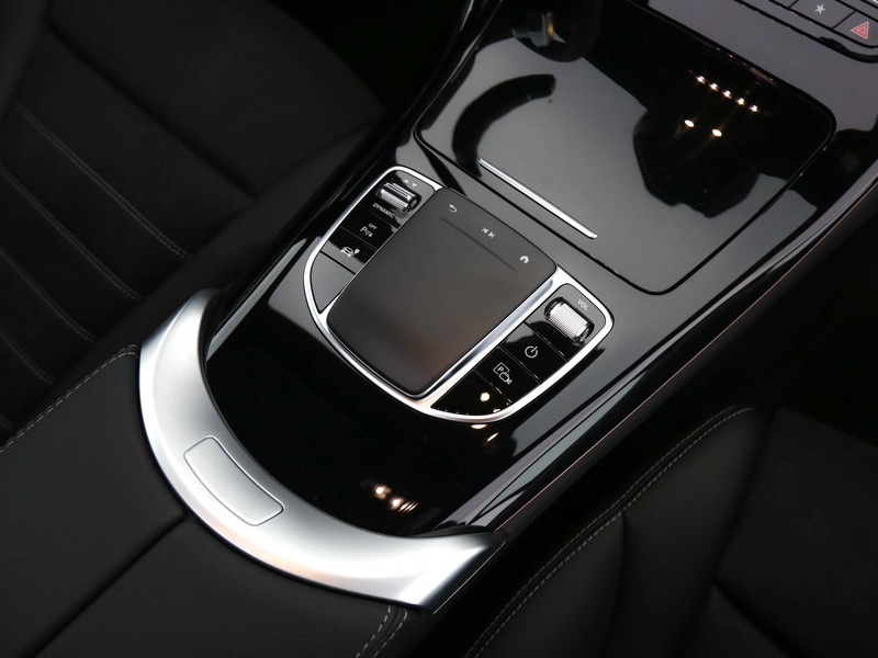 Mercedes EQC 400 masterclass 4matic elettrica argento