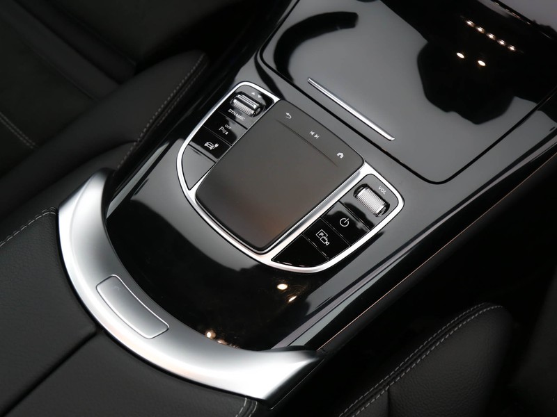 Mercedes EQC 400 premium 4matic elettrica bianco