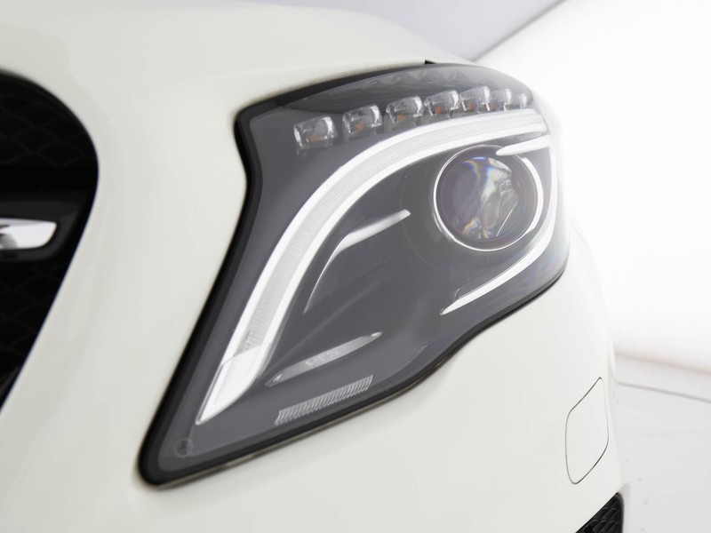 Mercedes GLA 200 d (cdi) enduro auto diesel bianco