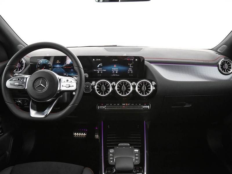 Mercedes EQA 300 premium 4matic