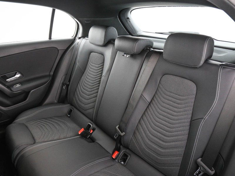 Mercedes Classe A 180 d executive auto diesel nero