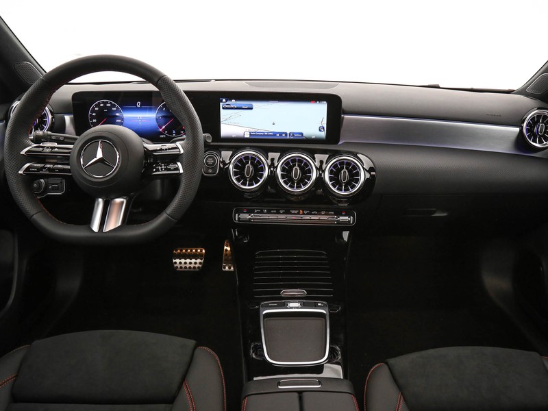 Mercedes Classe A 180 d premium plus amg line auto