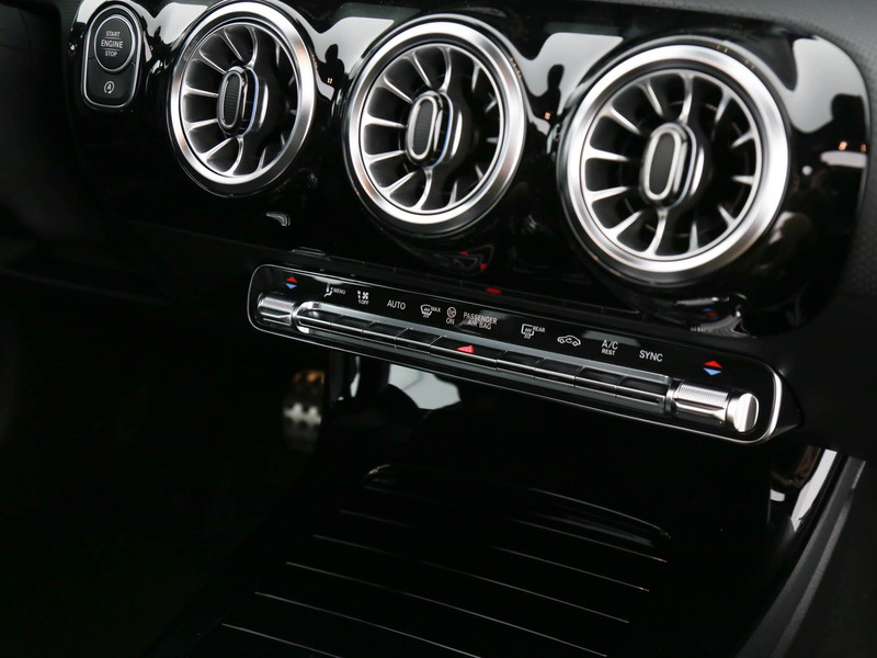 Mercedes Classe A 180 d premium plus amg line auto