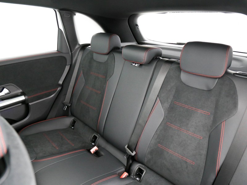 Mercedes Classe B 180 advanced plus amg line auto benzina bianco