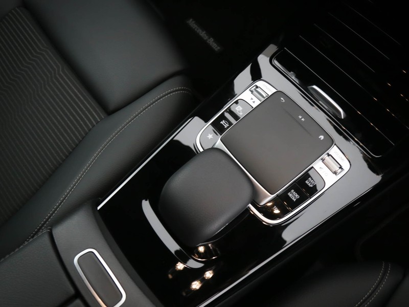 Mercedes CLA Shooting Brake  200 d sport auto diesel nero