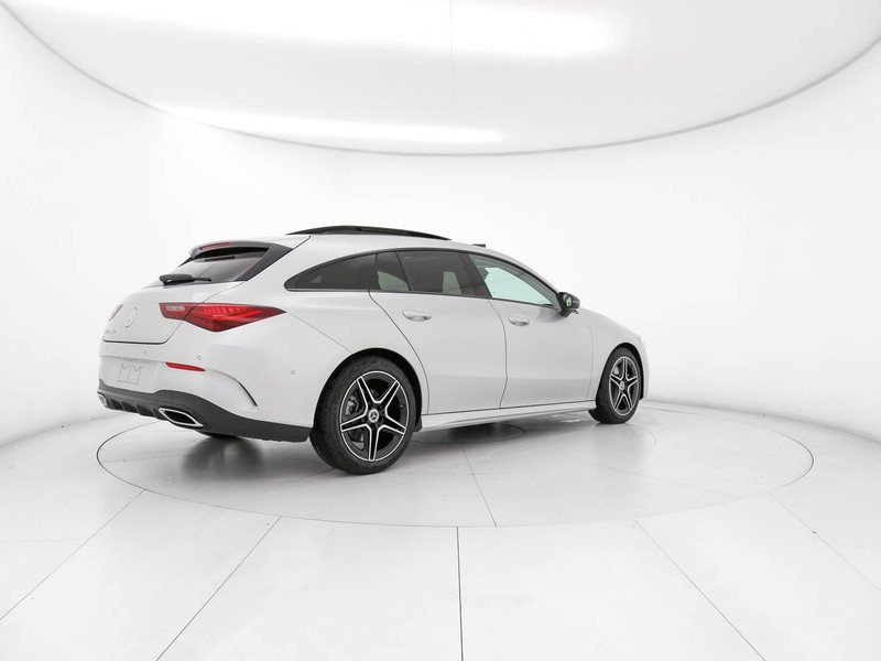 Mercedes CLA Shooting Brake  200 d amg line premium auto diesel argento