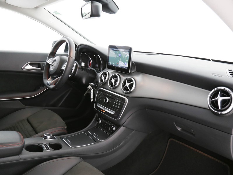 Mercedes CLA Shooting Brake  200 d premium auto fl